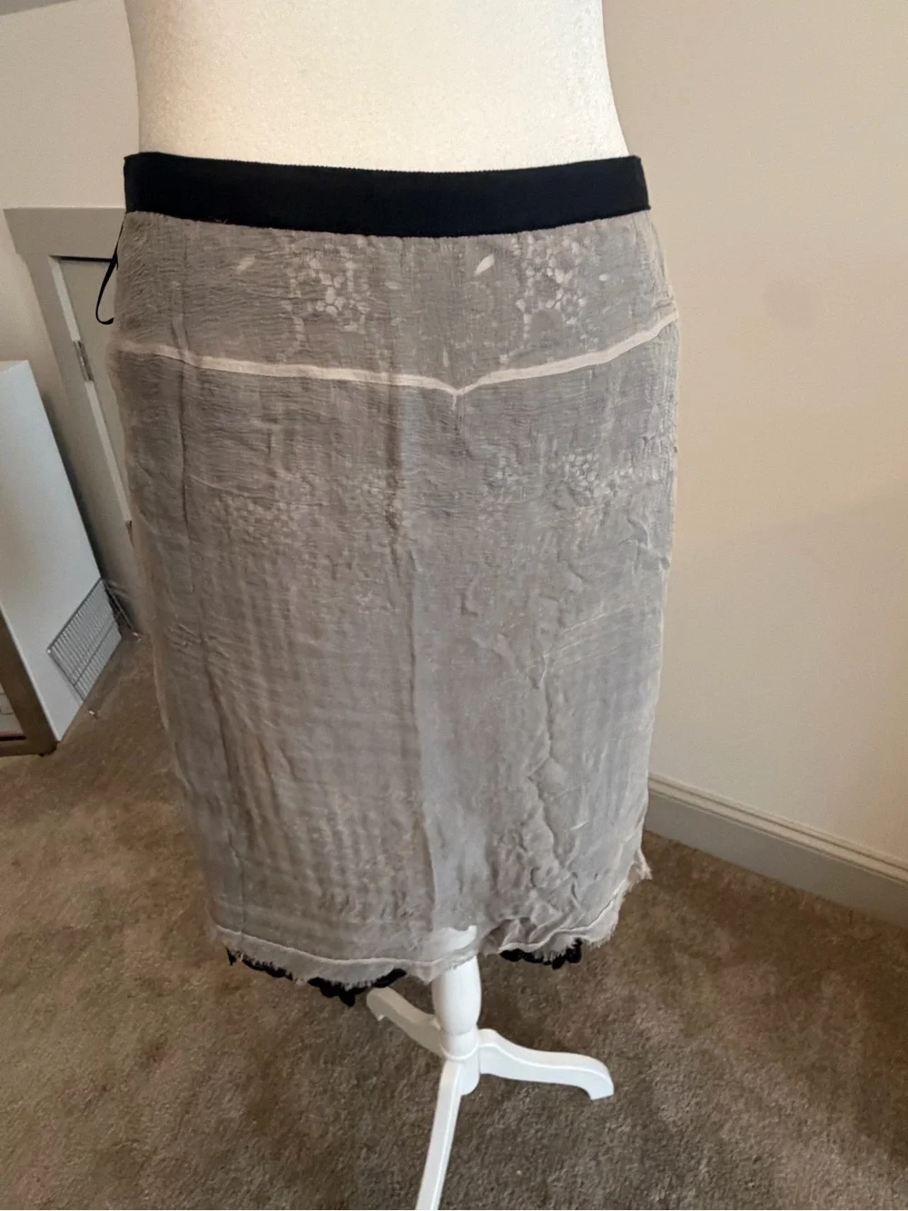 CHANEL 04P Vintage Black Guipure Floral Lace Silk Lined Midi Skirt Fr 38 US 6